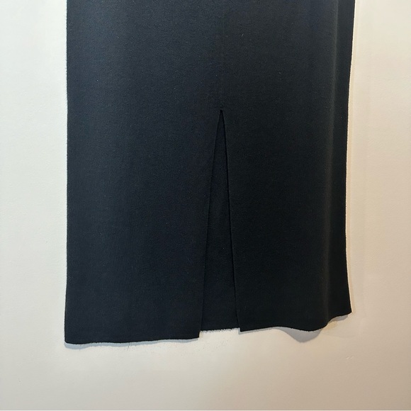 St Michael from Mark and Spencer Black Pencil Skirt - Picture 3 of 8